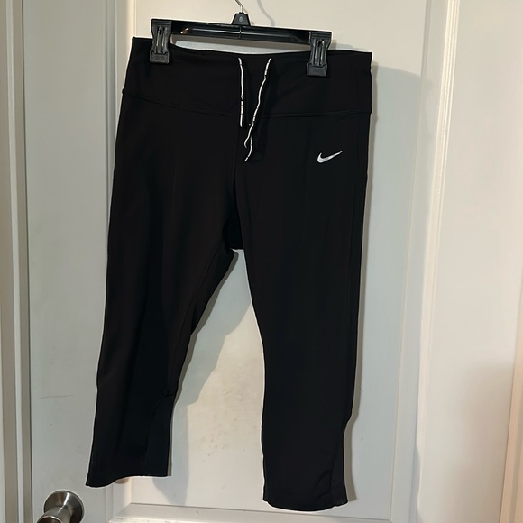 Nike Pants - Nike dri fit Capri legging